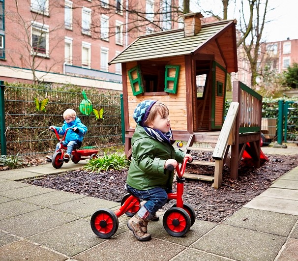 Day at Day Care nursery Vip-Kids